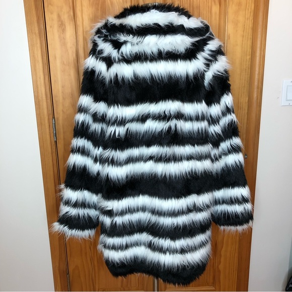 Forever 21 Faux Fur Striped Jacket - Picture 3 of 13